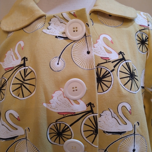 Love Dove by Grace Swing Jacket Yellow Swans on Bikes Size M 100% cotton NWT - Picture 2 of 11